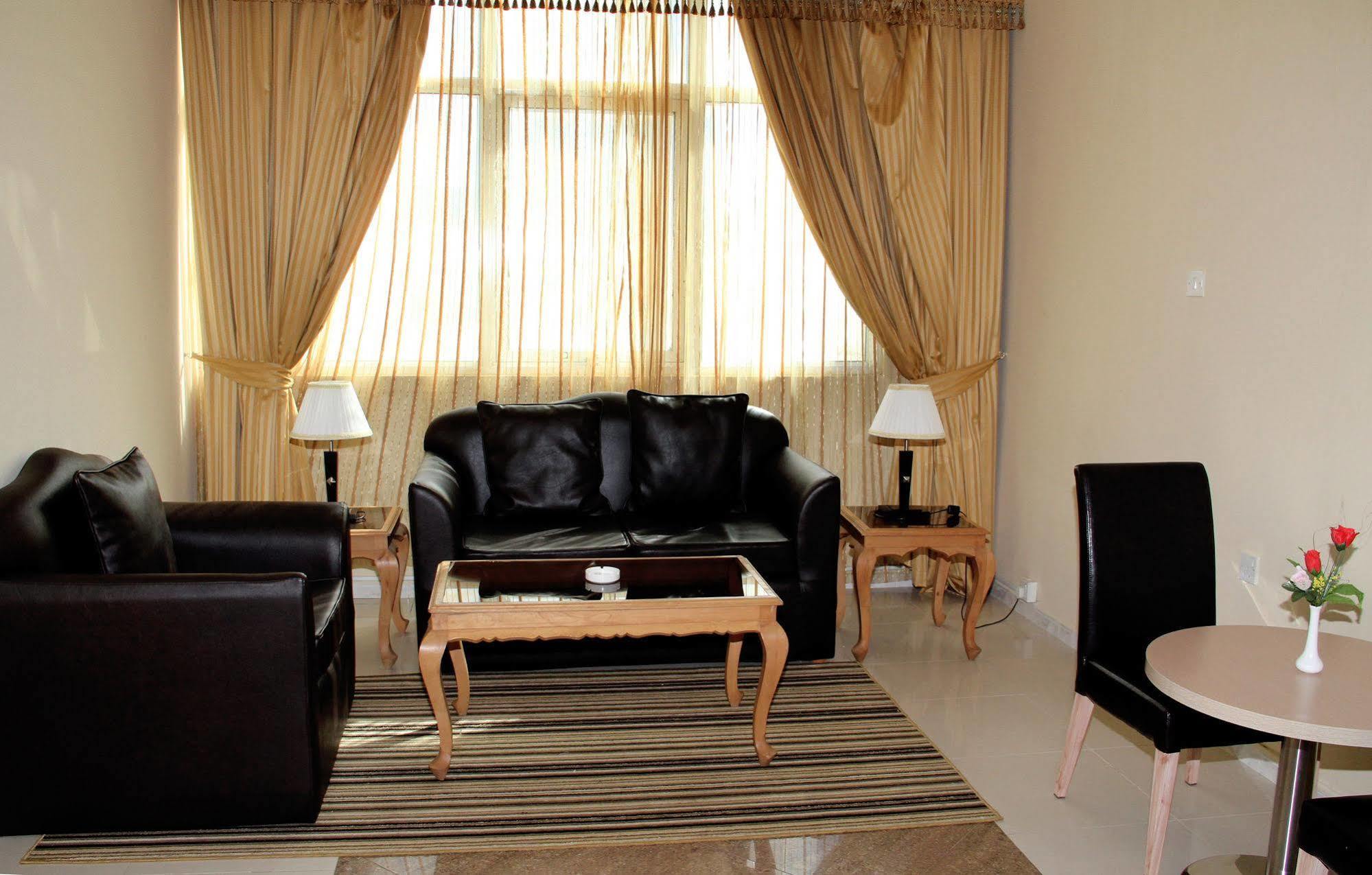 Royal Hotel Apartment Kalba Екстер'єр фото